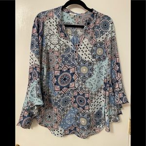 Butterfly sleeves blouse